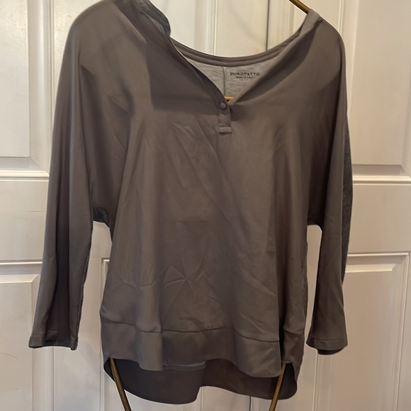 PUROTTATO boutique silky grey front top - Picture 7 of 7